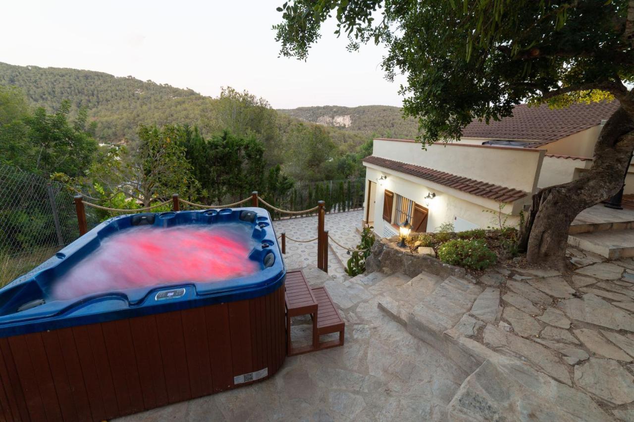 Silom House Villa Sant Pere De Ribes Kültér fotó