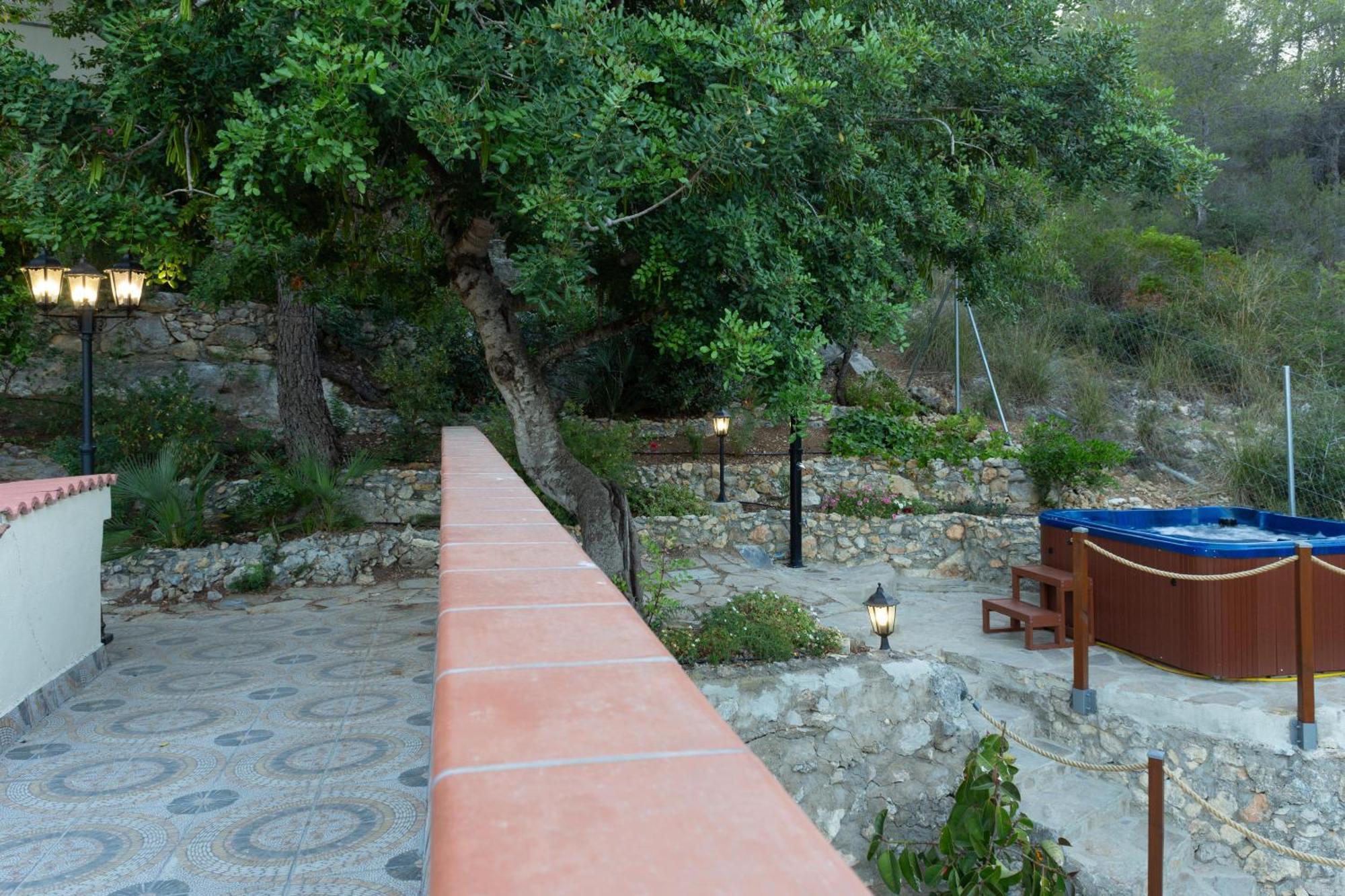 Silom House Villa Sant Pere De Ribes Kültér fotó
